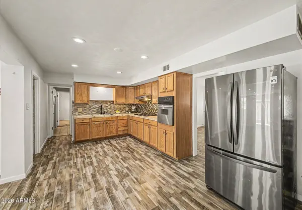 1522 W LAWRENCE Lane, Phoenix, AZ 85021