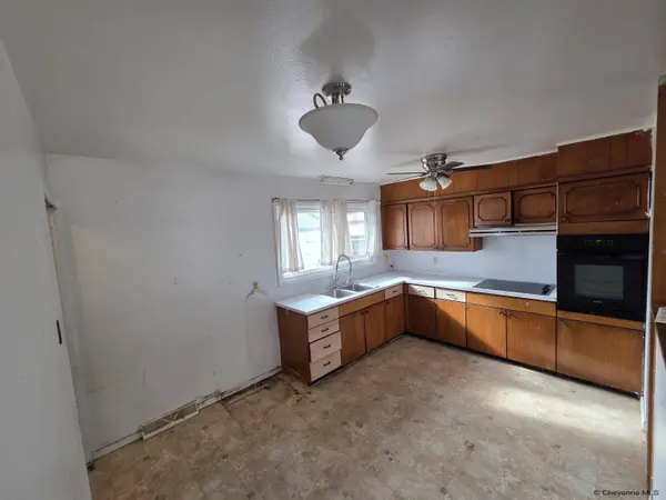 3425 MYERS CT, Cheyenne, WY 82001