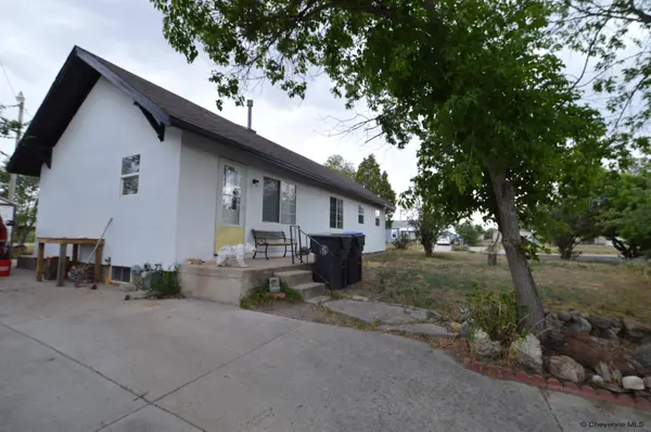 817 & 819 W 9TH ST