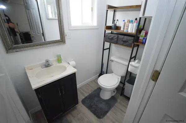 819 W 9TH ST, Cheyenne, WY 82001