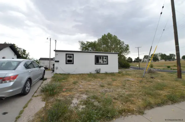 819 W 9TH ST, Cheyenne, WY 82001