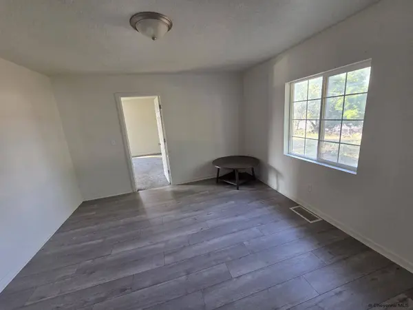 817 W 9TH ST, Cheyenne, WY 82001