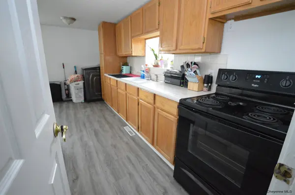 819 W 9TH ST, Cheyenne, WY 82001
