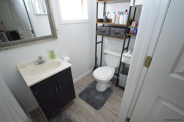 819 W 9TH ST, Cheyenne, WY 82001