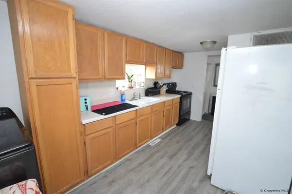 819 W 9TH ST, Cheyenne, WY 82001