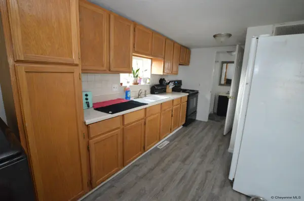 819 W 9TH ST, Cheyenne, WY 82001