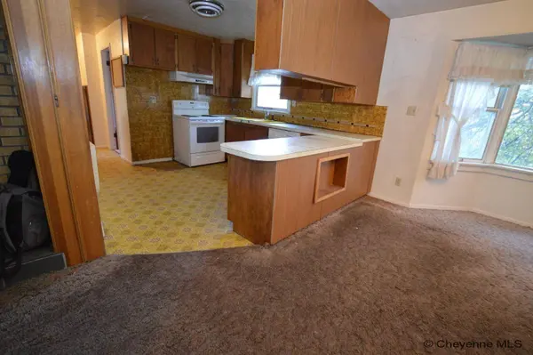 1120 SANDERS, Laramie, WY 82270