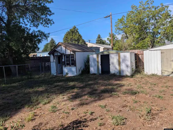 2634 E E St, Torrington, WY 82240