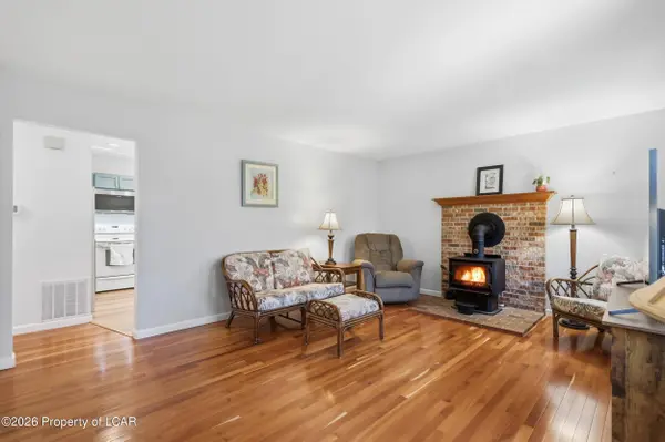 1228 S Main RD, Mountain Top, PA 18707