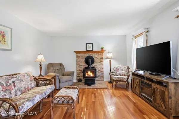 1228 S Main RD, Mountain Top, PA 18707