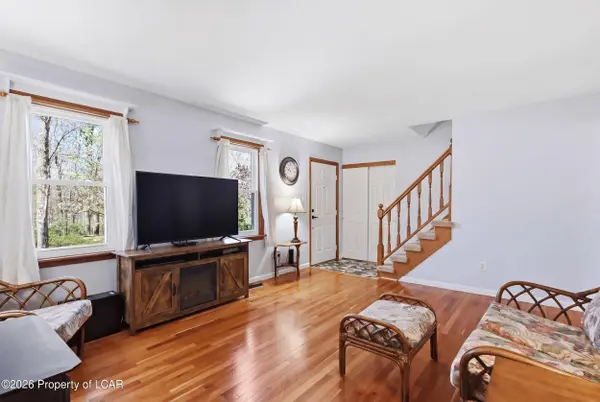 1228 S Main RD, Mountain Top, PA 18707