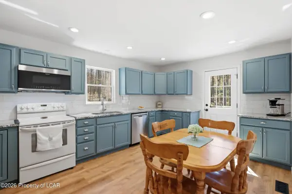 1228 S Main RD, Mountain Top, PA 18707