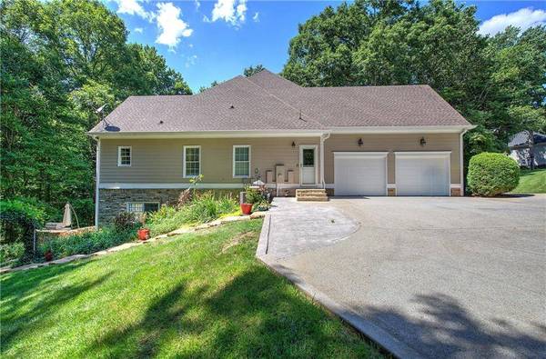 302 Waterfall CT, Canton, GA 30115