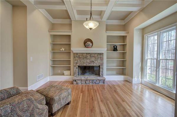 302 Waterfall CT, Canton, GA 30115