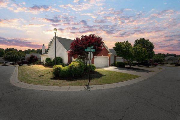 1411 Raven Rock TRL NW, Kennesaw, GA 30152