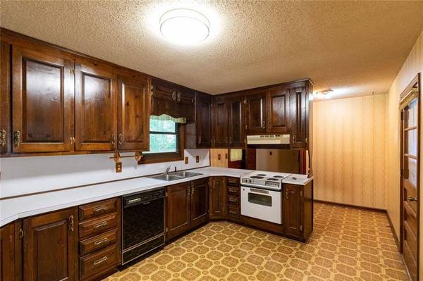 423 Dartmoor DR NW, Marietta, GA 30064