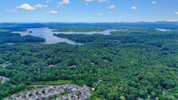 211 Shoals Bridge RD
