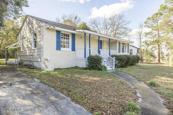 1334 Lakeview Drive, Macon, GA 31206