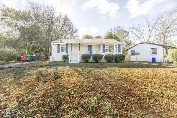 1334 Lakeview Drive, Macon, GA 31206