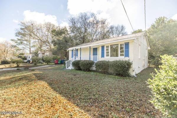 1334 Lakeview Drive, Macon, GA 31206