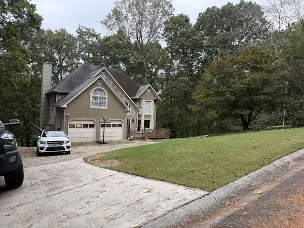 1103 Rock Pointe Look, Woodstock, GA 30188-2296
