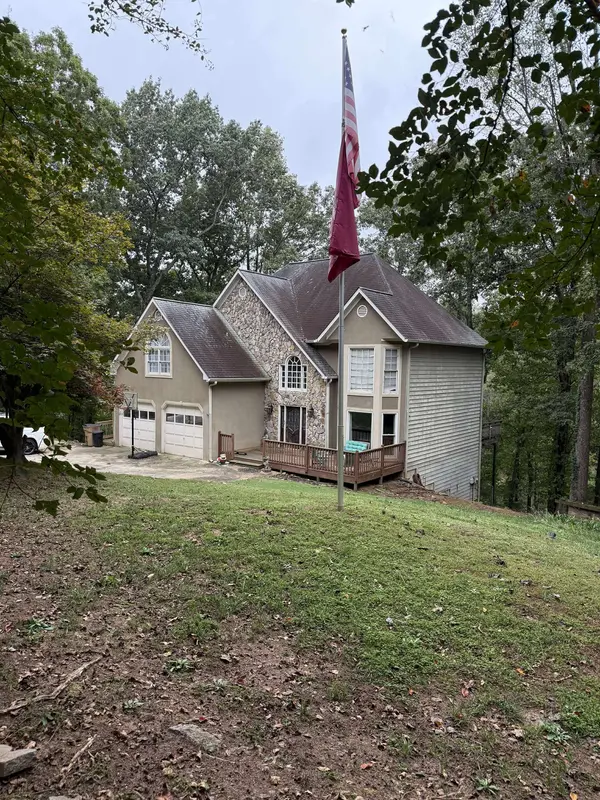 1103 Rock Pointe Look, Woodstock, GA 30188-2296