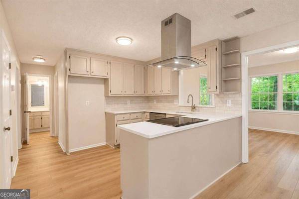 4905 Raven WAY NE, Marietta, GA 30066