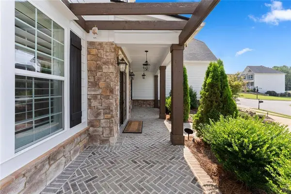 6820 Canyon CV, Cumming, GA 30028
