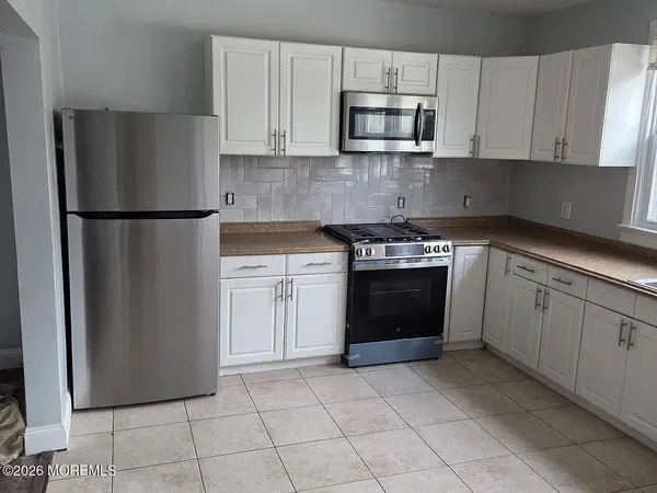 366 Lake Avenue, Oakhurst, NJ 07755