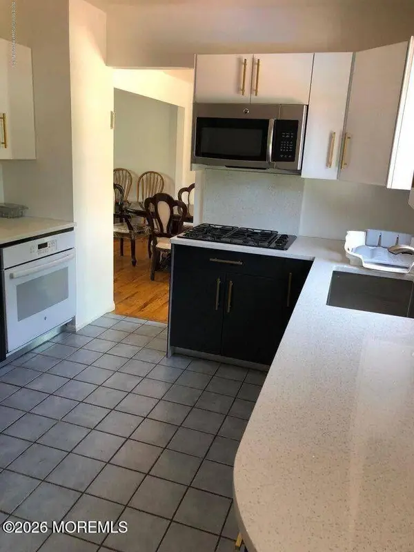 505 W Lincoln Avenue, Oakhurst, NJ 07755