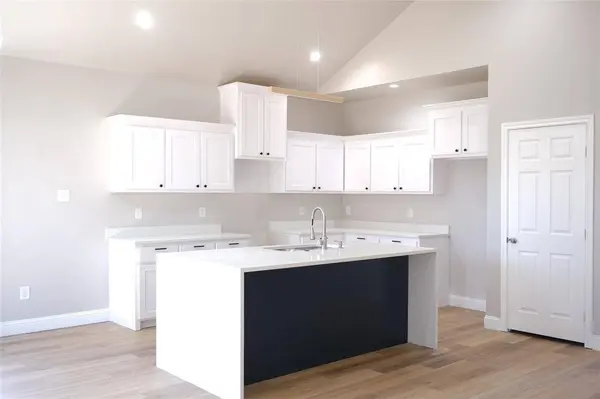 2105 College Street, Greenville, TX 75401