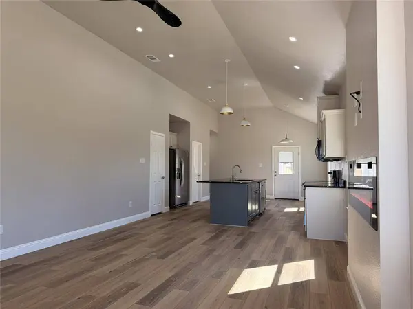 2225 College Street, Greenville, TX 75407