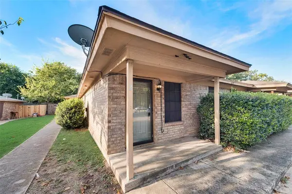 619 Race Street, Crowley, TX 76036