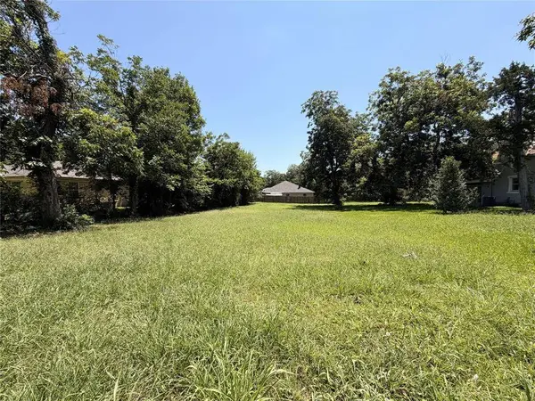 3915 Moulton Street, Greenville, TX 75401