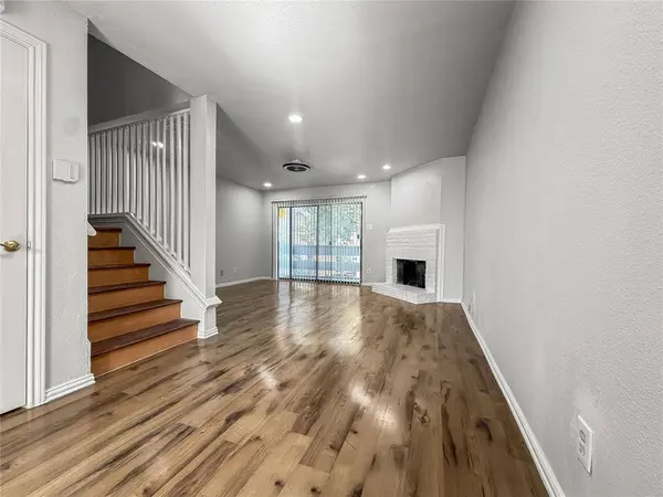 5840 Spring Valley #1104, Dallas, TX 75254