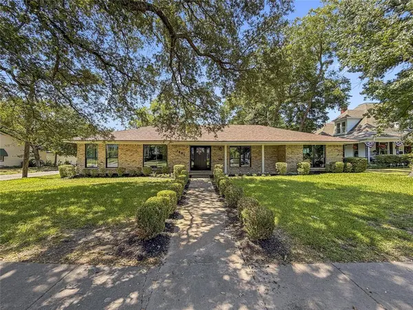 1901 Park Street, Greenville, TX 75401