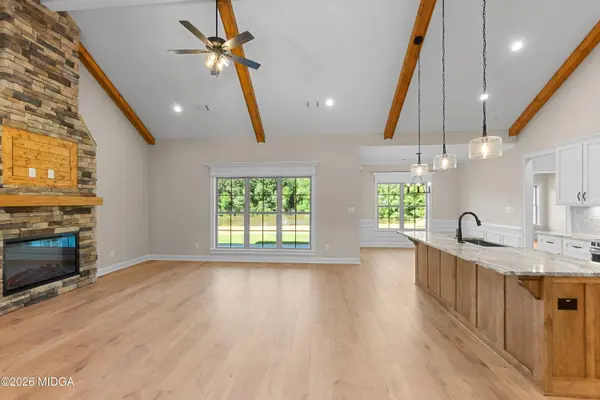 212 Golden Chestnut Bend, Bonaire, GA 31005