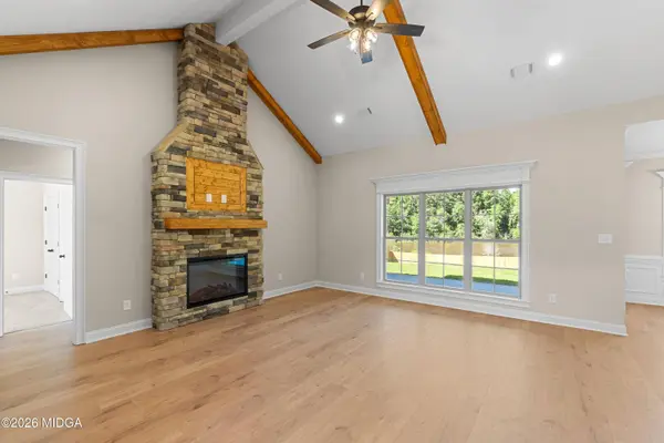 212 Golden Chestnut Bend, Bonaire, GA 31005