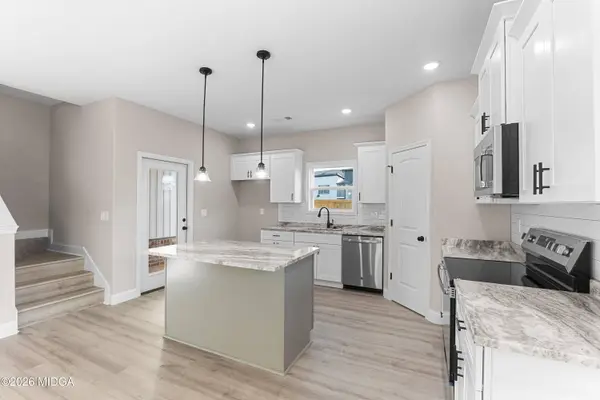 238 Beau Claire Circle, Byron, GA 31008