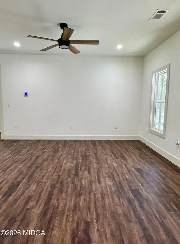 160 Wood Oak Circle, Cochran, GA 31014