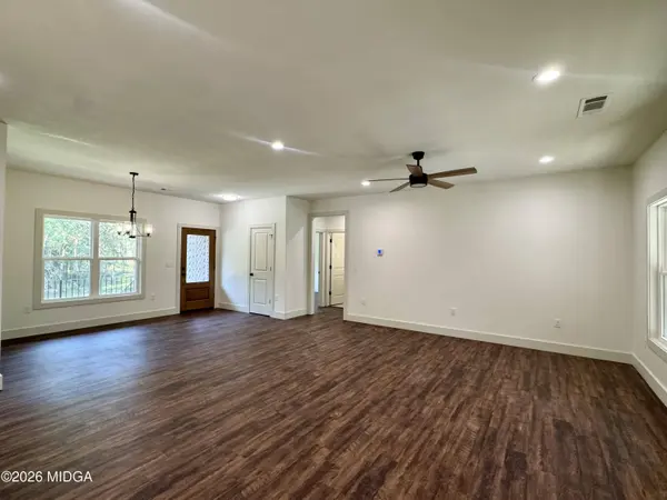 160 Wood Oak Circle, Cochran, GA 31014