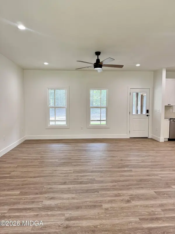 166 Wood Oak Circle, Cochran, GA 31014