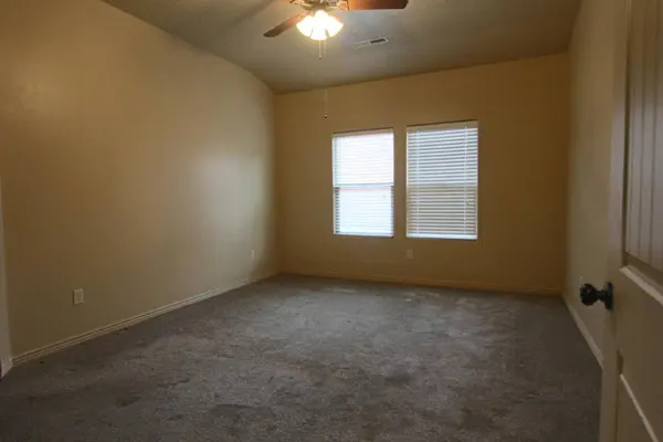 155 E HOLLY Way, Washington, UT 84780