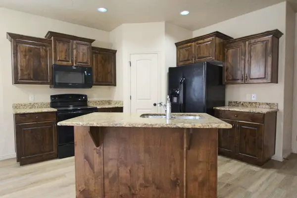 155 E HOLLY Way, Washington, UT 84780