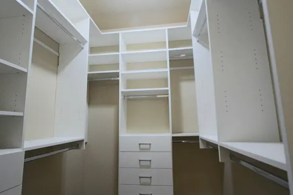 155 E HOLLY Way, Washington, UT 84780