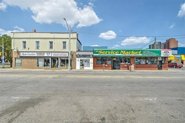 474-492 UNIVERSITY AVE W, Windsor, ON N9A 5P8