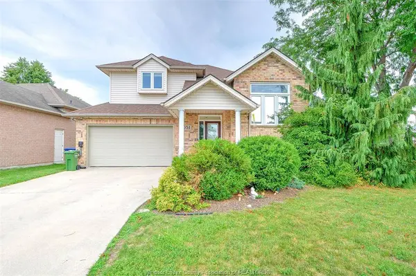1051 CORA GREENWOOD, Windsor, ON N8P 1K2