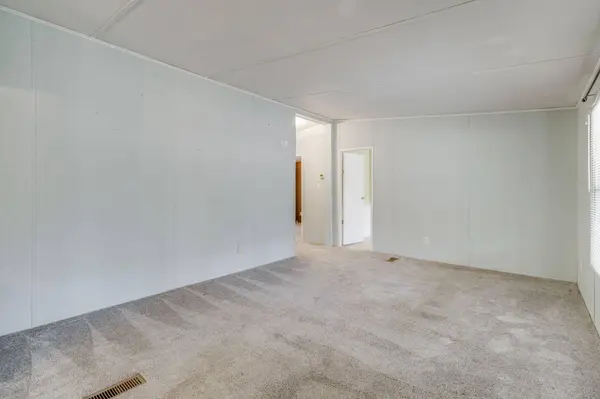 2831 Mcelveen DR Drive, Dalzell, SC 29040