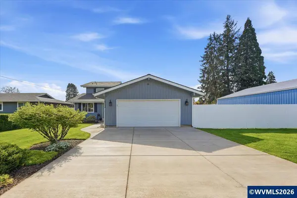 4094 5th St, Hubbard, OR 97032