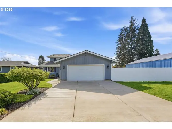 4094 5TH ST, Hubbard, OR 97032